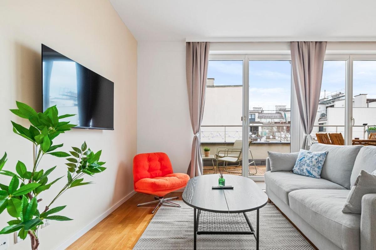 Modern Near Center - Rooftop Terrace