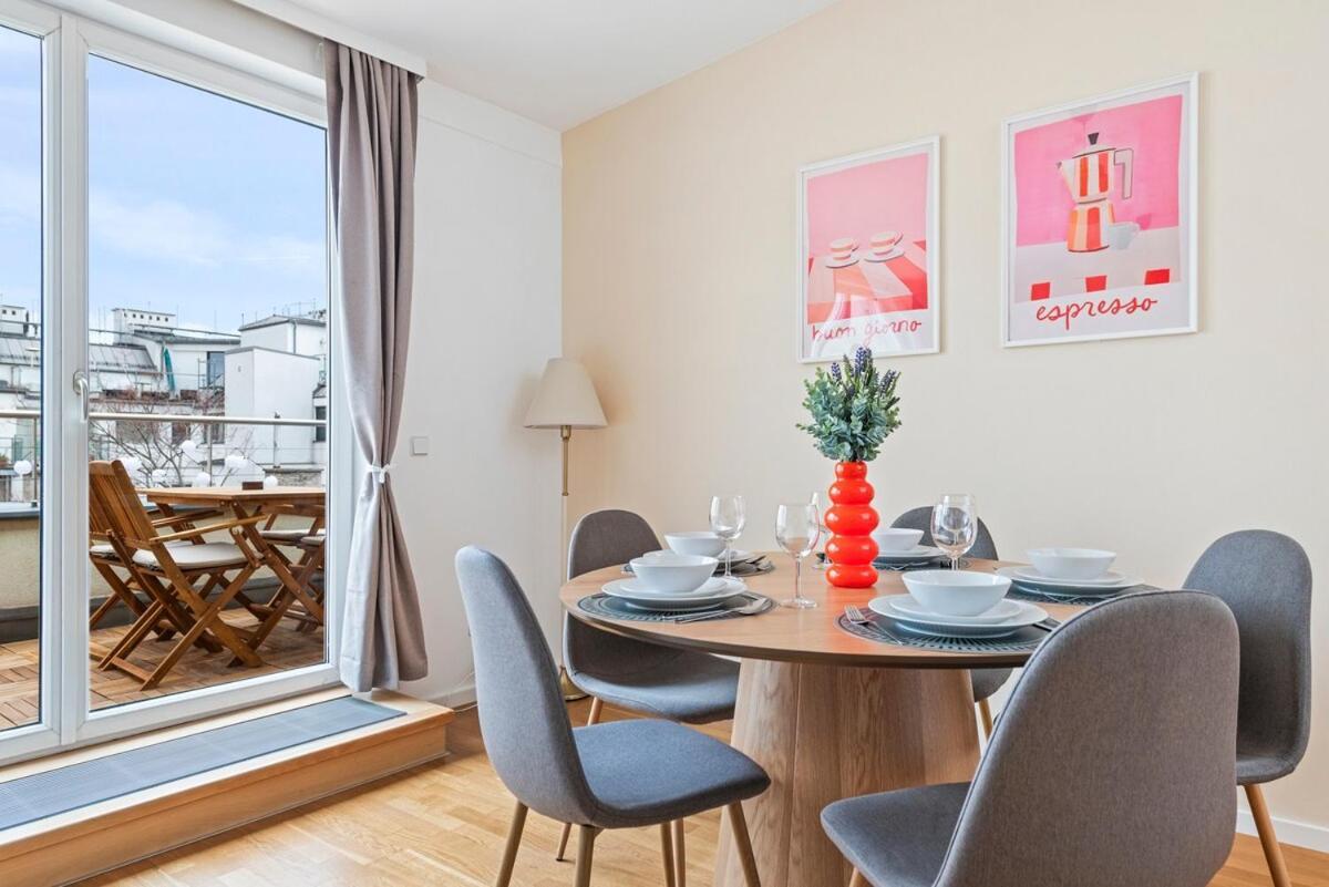 Modern Near Center - Rooftop Terrace