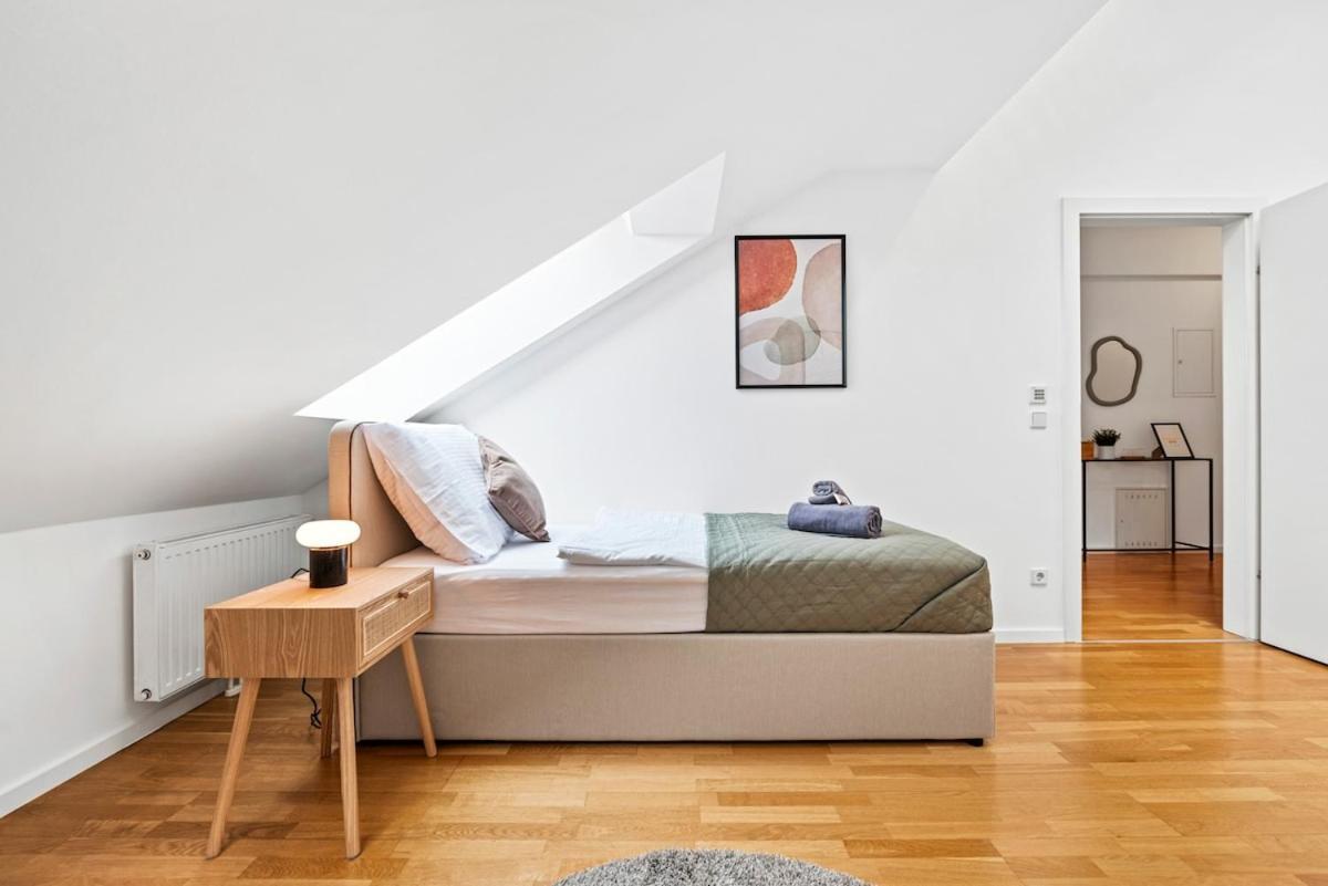 Modern Near Center - Rooftop Terrace Appartamento