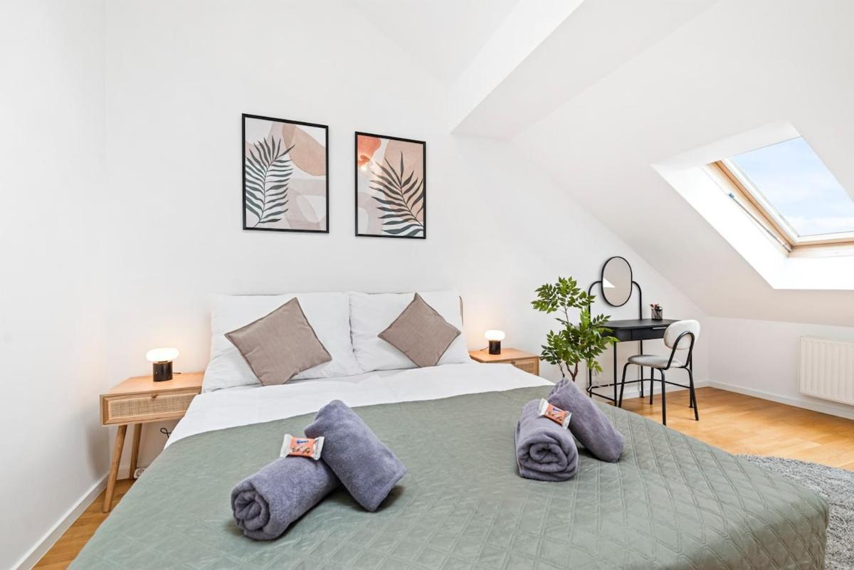 Modern Near Center - Rooftop Terrace